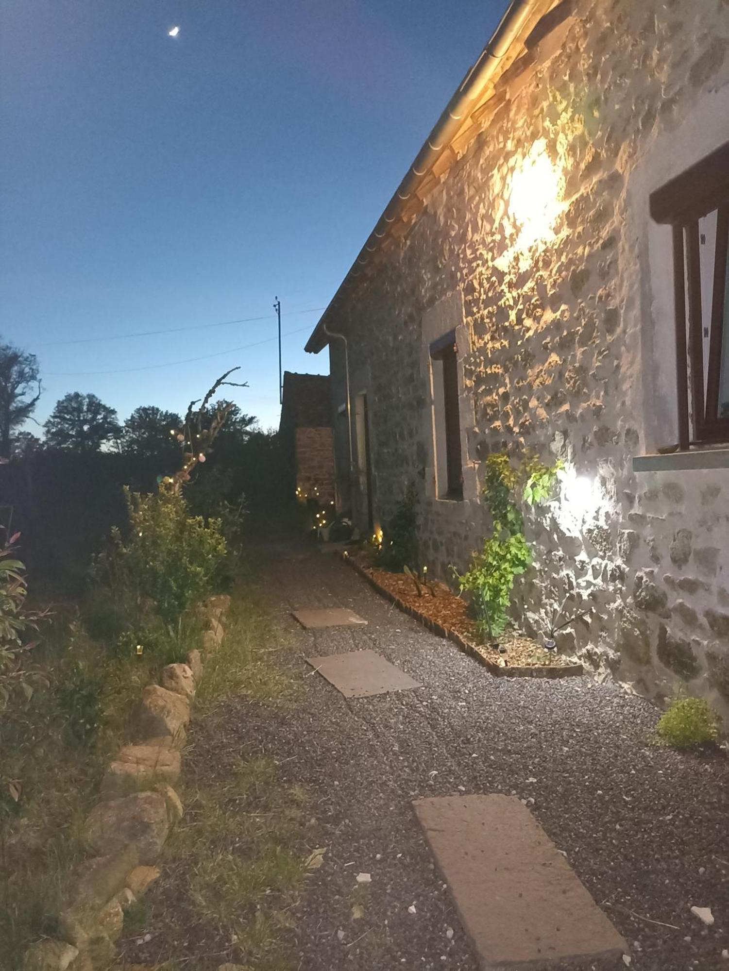 La Bruyere - B & B - Treban  ภายนอก รูปภาพ